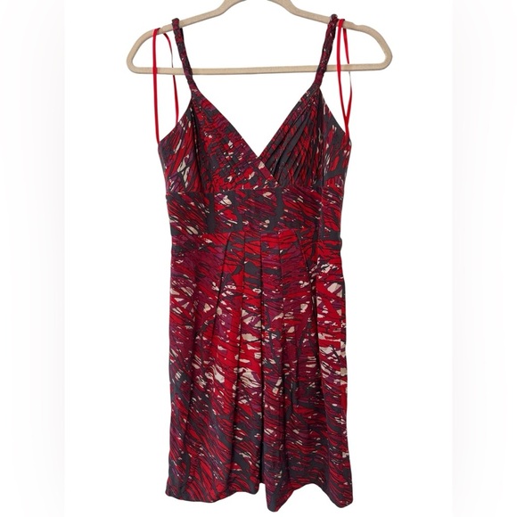 BCBGMaxAzria Dresses & Skirts - BCBGMaxAzria Red Black White Abstract Dress Size 4 Back Zipper Spaghetti Straps